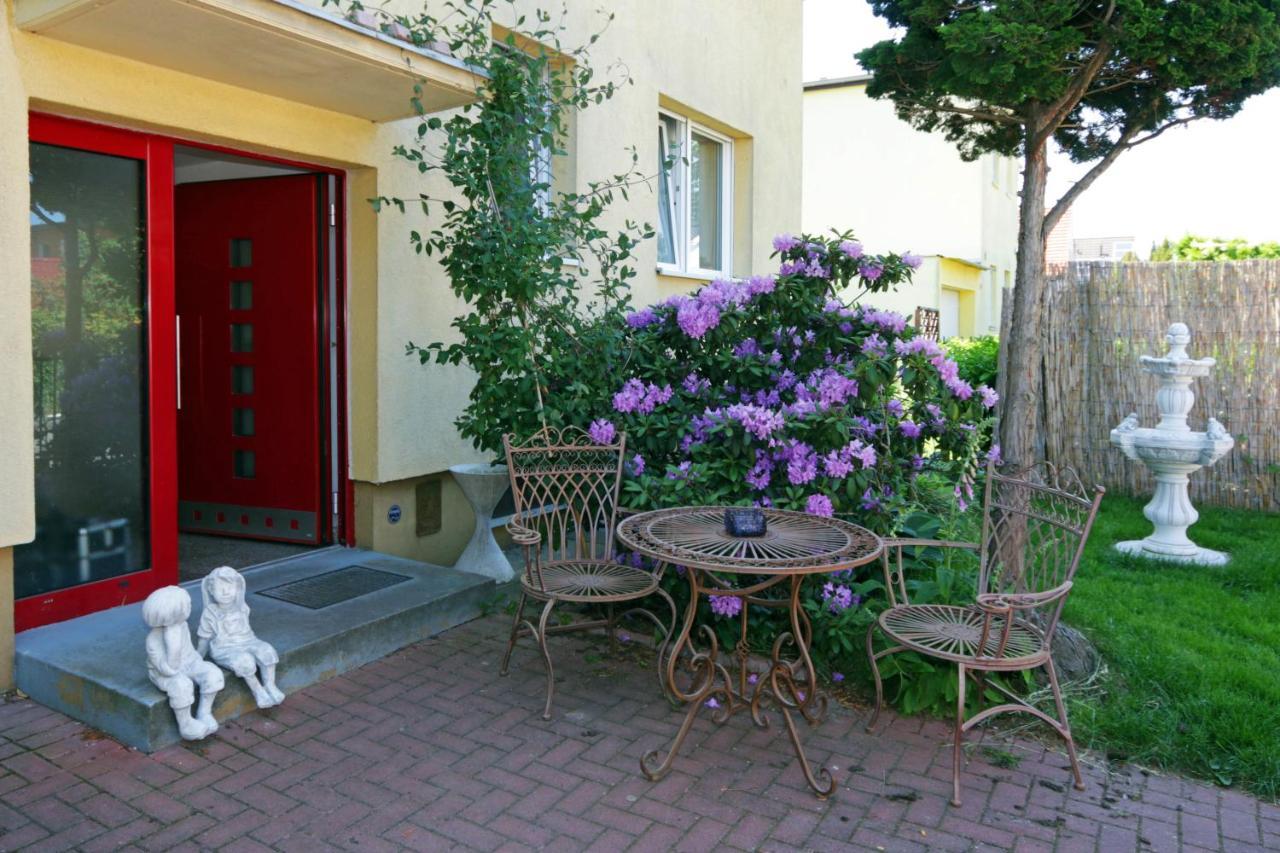 Cozy Souterrain-half-basement-apartment Included 2 Bicycles